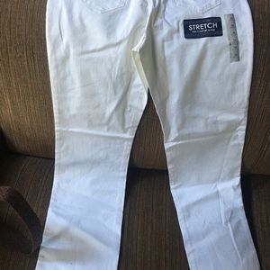 Women’s white jeans